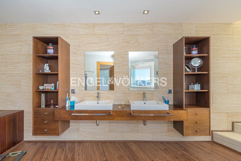 Foto e461e6ab-dd76-47a9-a8d6-3b6018a57018. Casa amb xemeneia piscina a Sierra Helada Benidorm