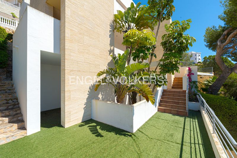Foto f86a0045-c797-42b3-bfca-571ee8d21a78. Casa amb xemeneia piscina a Sierra Helada Benidorm