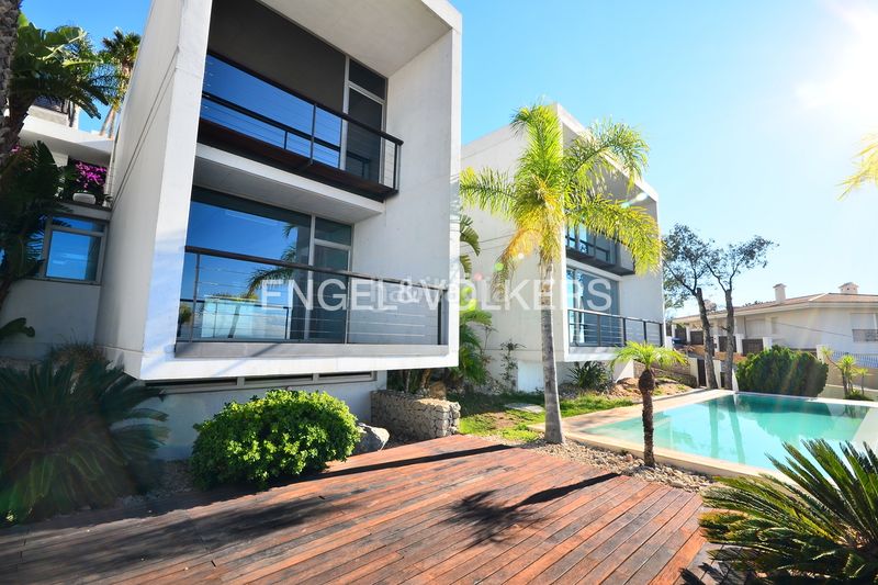 Foto 283f382f-77bf-43c2-a661-a011161b4d2f. Casa en Levante Alto Benidorm