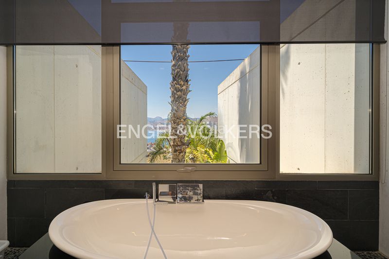 Foto 7ff28b26-acc9-4627-96c9-d9fb3d444cfb. Casa en Levante Alto Benidorm