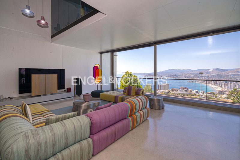 Foto ed848f69-744d-4af2-b28a-7522b5a5e740. Casa en Levante Alto Benidorm