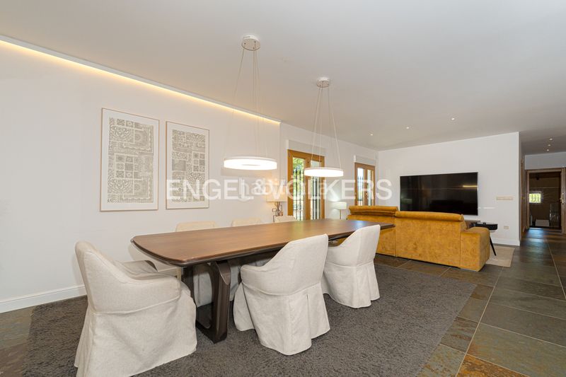 Foto c8a9df55-ddc4-4520-97c4-15a743b31f94. Casa amb xemeneia piscina a Guadalest