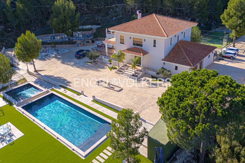 Foto 0968b8af-8b3c-4722-9a6c-1ce14ca25c5c. House with fireplace pool in Guadalest