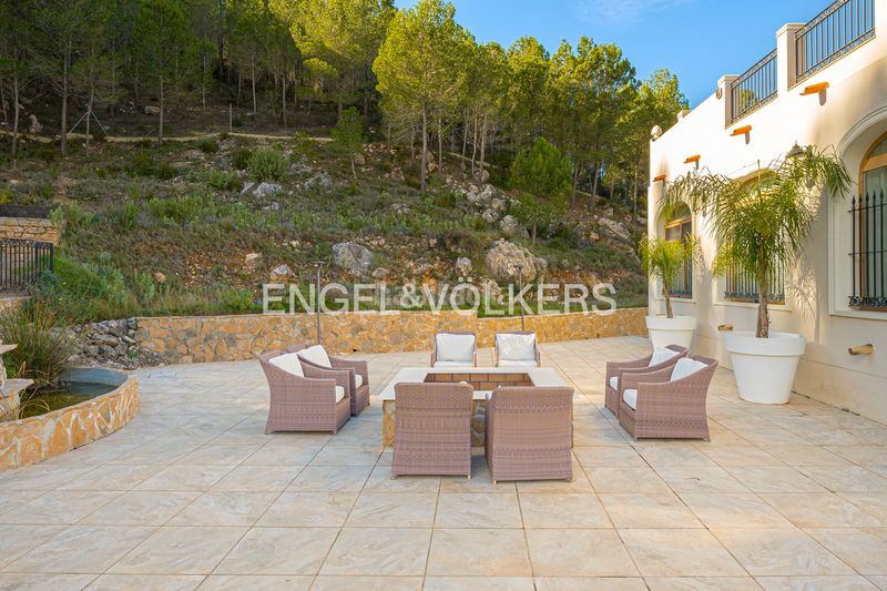 Foto 09fb7781-5317-4759-841e-0bc220fdc81a. House with fireplace pool in Guadalest