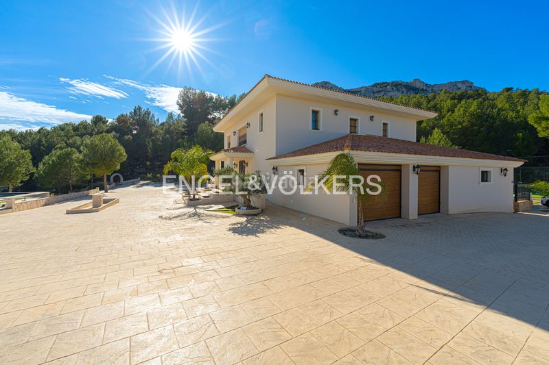 Foto 5201b3d6-ed07-4778-95ad-47da9b59db8c. House with fireplace pool in Guadalest