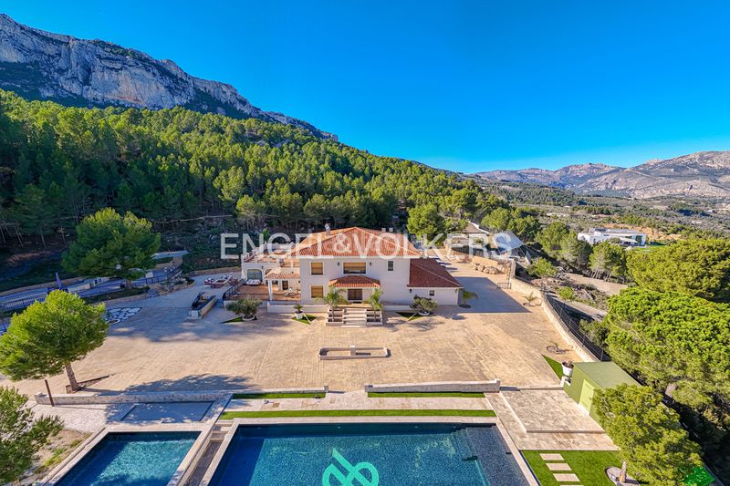 Foto 74f80c75-2ad2-4358-a0dd-2dbb5a6aa719. House with fireplace pool in Guadalest