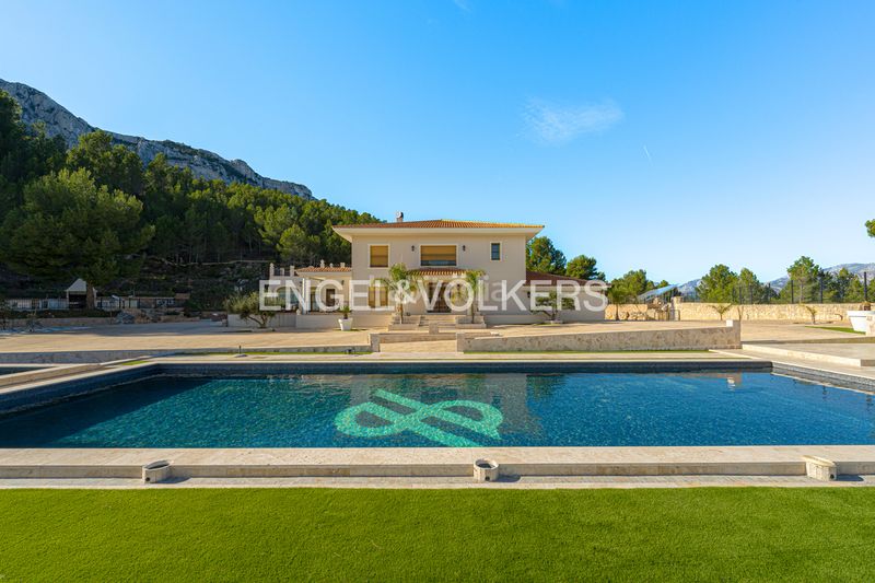 Foto 9f73874d-6876-4f14-b7ee-e11ba0945206. House with fireplace pool in Guadalest