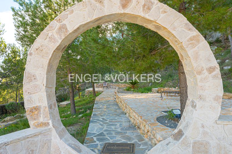 Foto e2026c49-56fa-4ffb-a845-596b966c7012. House with fireplace pool in Guadalest