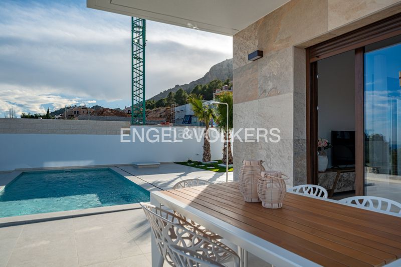 Foto 7f5afed9-b013-49f2-8a2c-314b589868d9. Maison jumelée avec piscine dans balcón de ponoig - Polop paradis - Polop hills Polop