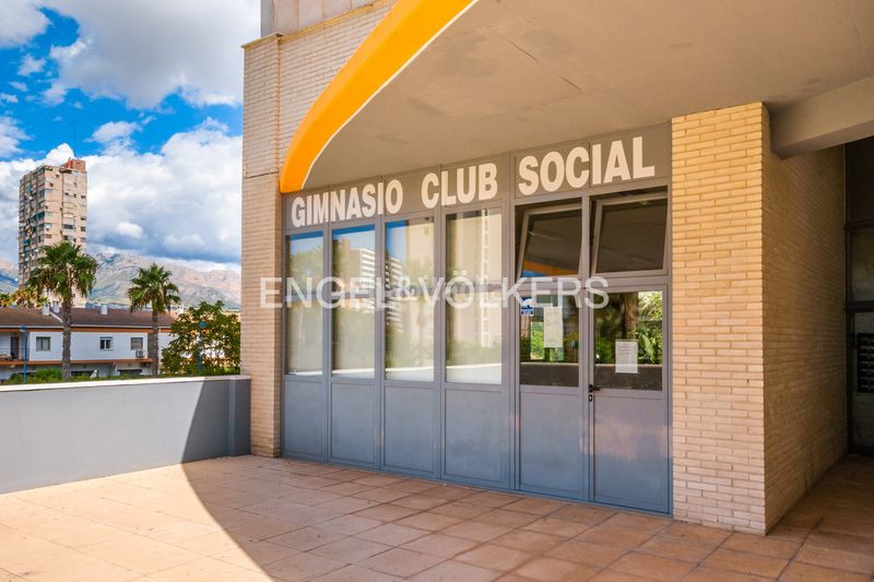 Foto e050bf3c-c602-4cad-a394-af23e566b76d. Àtic amb piscina a Rincón Bajo Benidorm