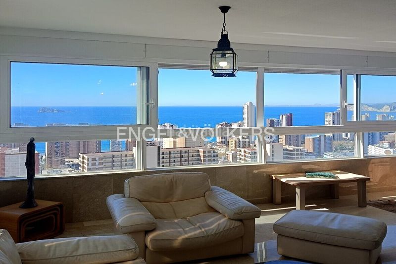 Foto eb86f588-673f-488d-96f1-c834b51567b5. Àtic amb piscina a Rincón Bajo Benidorm