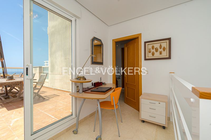 Foto f35fadae-25d4-45cb-ae1b-7b841dccd7df. Àtic amb piscina a Rincón Bajo Benidorm