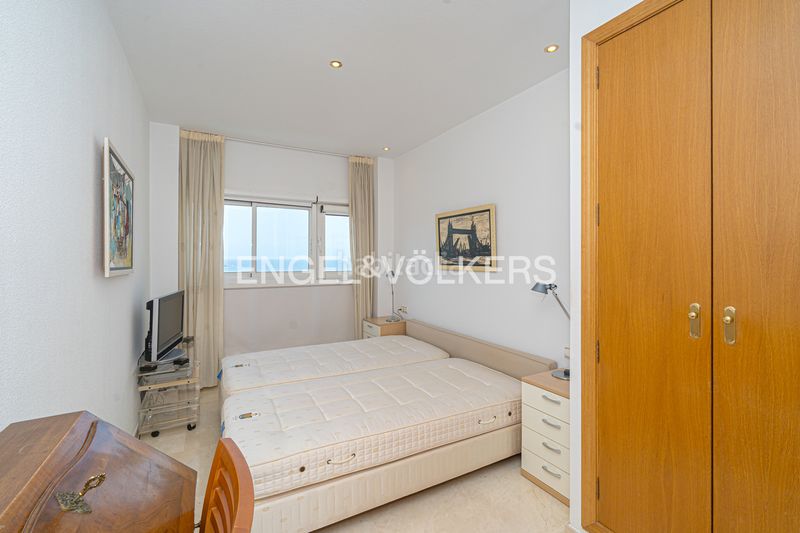 Foto aa45b0bd-1f70-4b45-be82-20c4c55a798e. Àtic amb piscina a Levante Alto Benidorm