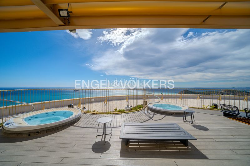 Foto 5be6d264-cca8-49c1-92d8-0d07a86a12b8. Apartament amb piscina a Playa Poniente Benidorm
