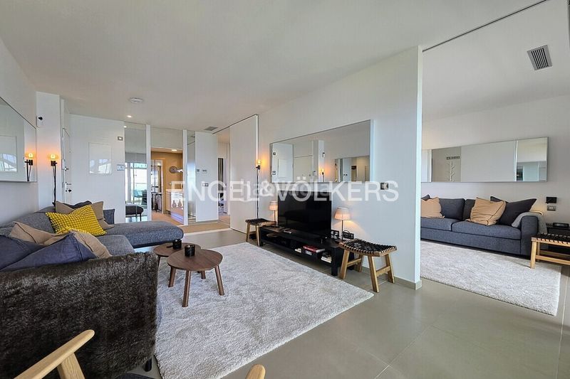 Foto 80430f9e-ff13-4249-8bca-8bed59f2ebd4. Apartament amb piscina a Playa Poniente Benidorm