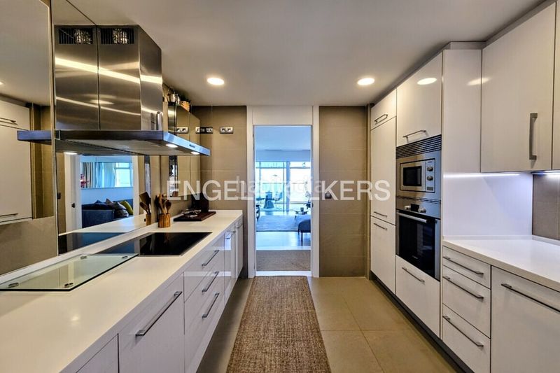 Foto bed4ceb0-1094-40f3-a639-d5252785a712. Apartament amb piscina a Playa Poniente Benidorm
