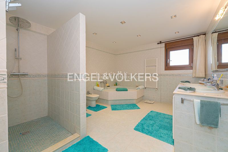Foto 7925cde1-dcac-443c-8402-9a0a2a554518. Casa en Sierra Helada Benidorm