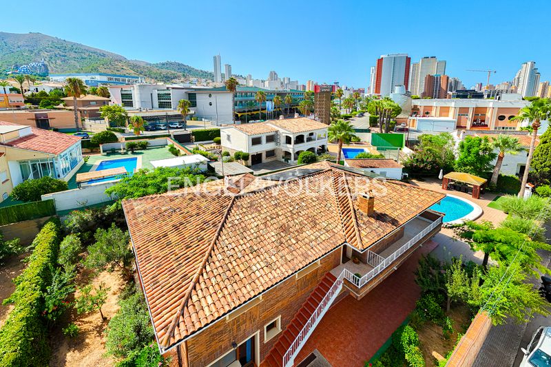 Foto b7f54bb9-aa44-4b14-8967-75817da16d1a. Casa en Sierra Helada Benidorm