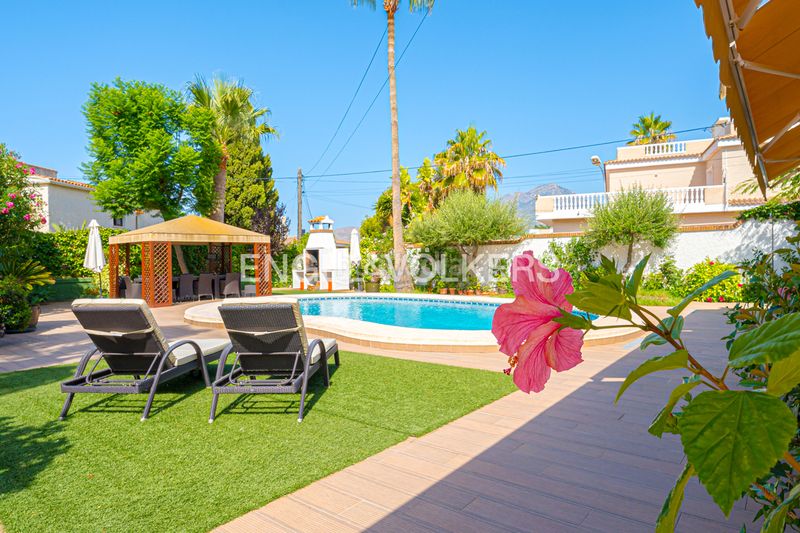 Foto ff32a6a7-c132-4c91-a2a3-bbb499d4b277. Casa en Sierra Helada Benidorm
