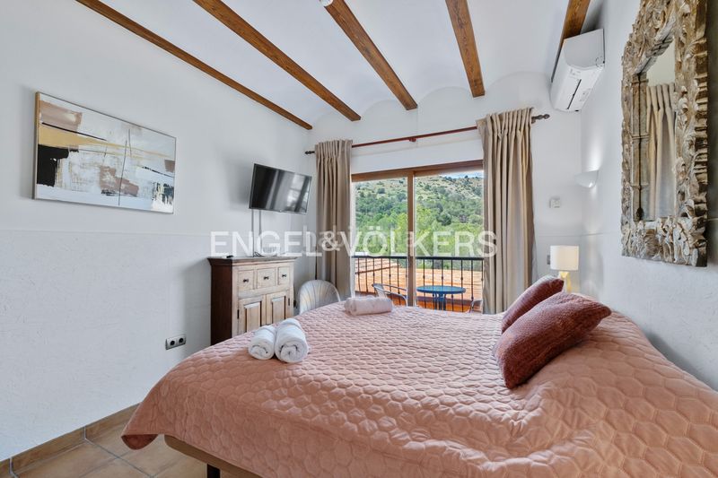Foto cacb89b8-7fbf-457e-83f6-018e0a5da503. Casa amb piscina a Finestrat pueblo Finestrat