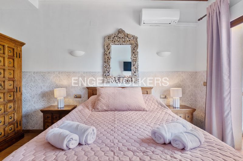 Foto e6a40210-d9ca-4e6d-a1b5-eed9c573c138. Casa amb piscina a Finestrat pueblo Finestrat