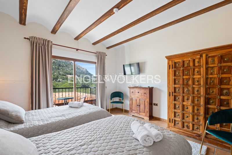 Foto f6d5adfe-be35-4563-aa90-e260234ae66a. Casa amb piscina a Finestrat pueblo Finestrat