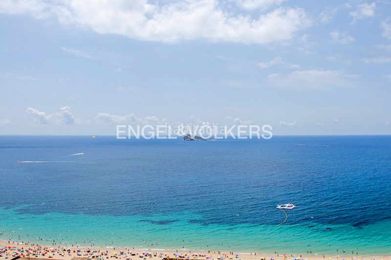Foto 238d78c1-fce3-4093-afcd-3e1270f35114. Apartamento en Playa Poniente Benidorm
