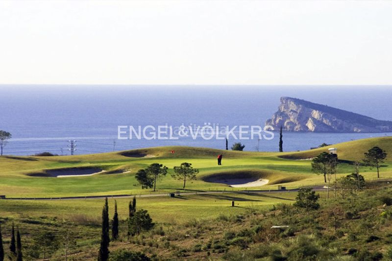 Foto a04cd2e0-ba38-4000-ac36-b30a09aace4c. Apartamento en Playa Poniente Benidorm