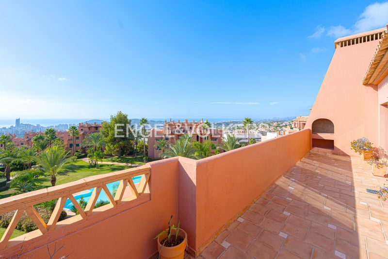 Foto 96283d92-cdb0-41f9-bc60-b623b613923e. Àtic amb piscina a Golf Bahía Finestrat