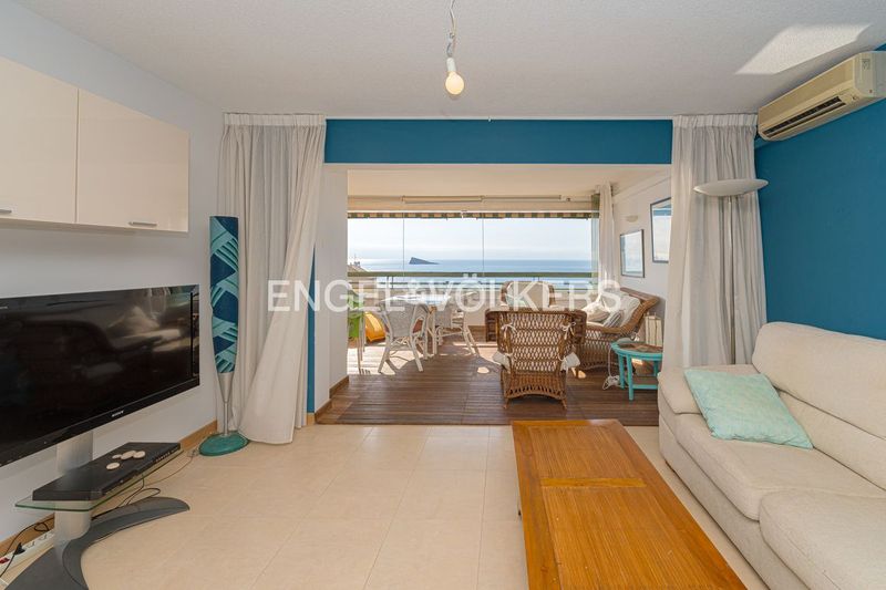 Foto 311f06ea-9bf4-4b0e-8a1e-e7e883e9b904. Apartament amb piscina a Playa Poniente Benidorm