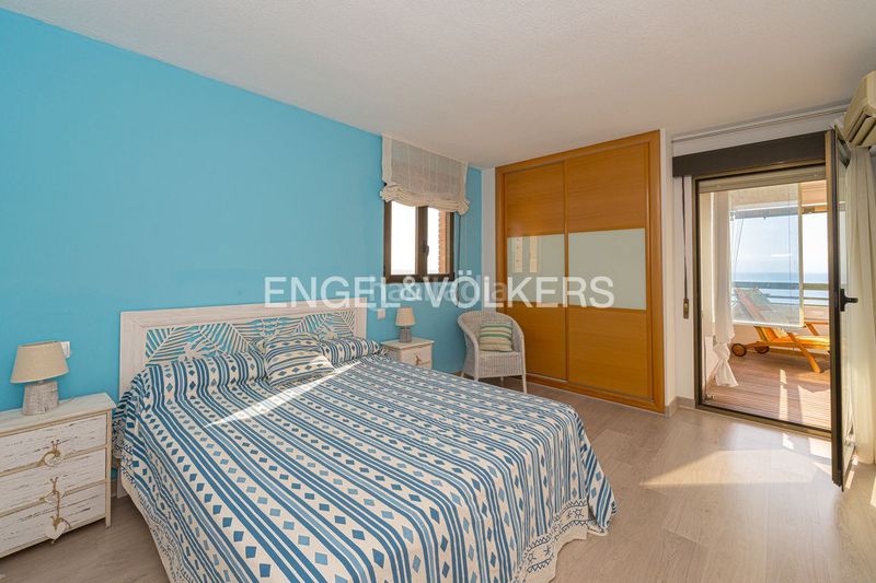 Foto 39a2f8bf-e069-44d0-93bb-8a31d774bfb6. Apartament amb piscina a Playa Poniente Benidorm