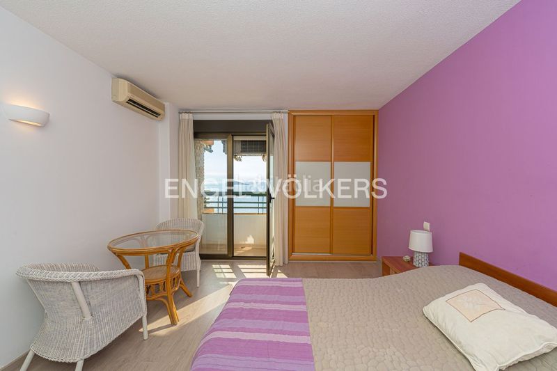 Foto 506e4fa5-cc7b-4449-9271-5c69bf4257e6. Apartament amb piscina a Playa Poniente Benidorm