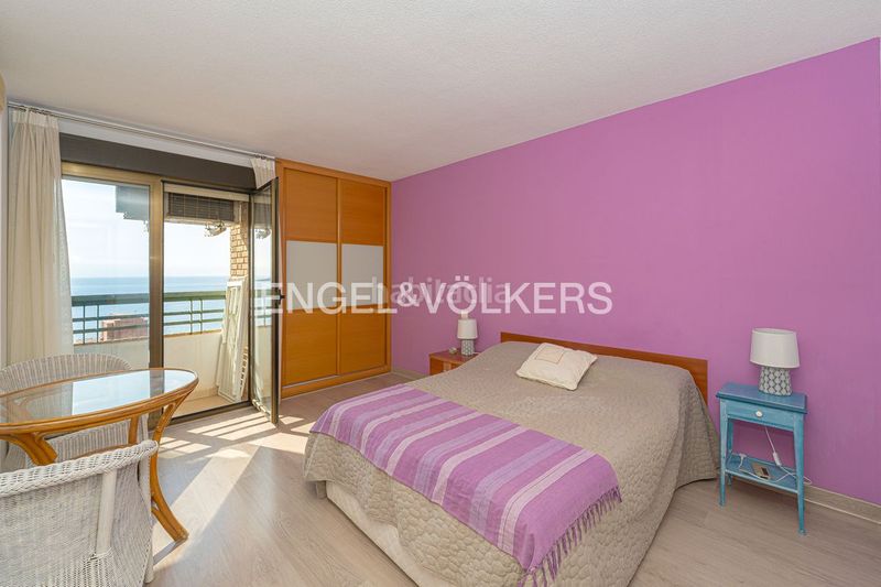 Foto 7e98cfa9-ed1f-427a-8dad-09cde8ddd233. Apartament amb piscina a Playa Poniente Benidorm