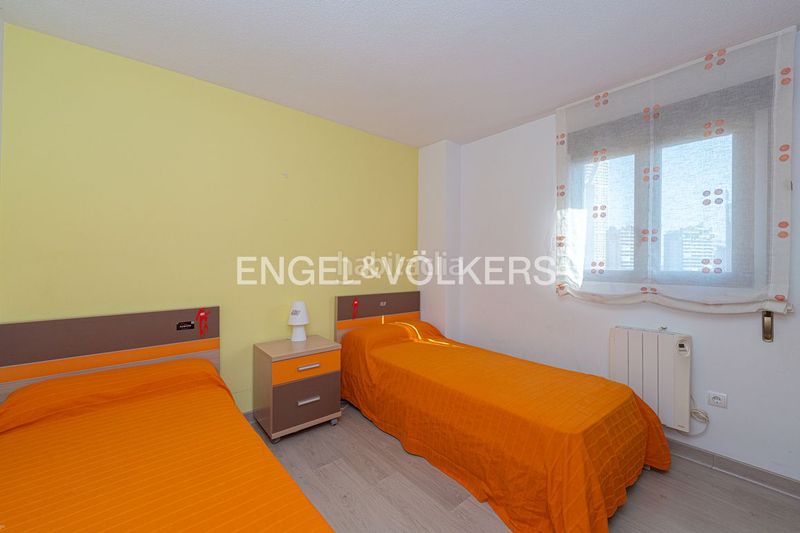 Foto 9792df85-1799-4393-a2fe-eeb45f575e91. Apartament amb piscina a Playa Poniente Benidorm
