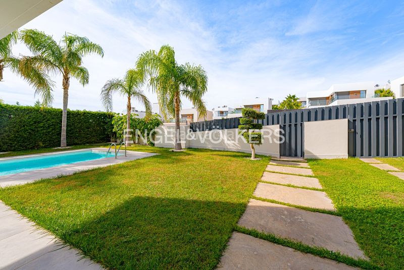 Foto 5e719d4c-b672-4710-9ca5-4034af7ce8dd. Casa amb piscina a Golf Bahía Finestrat