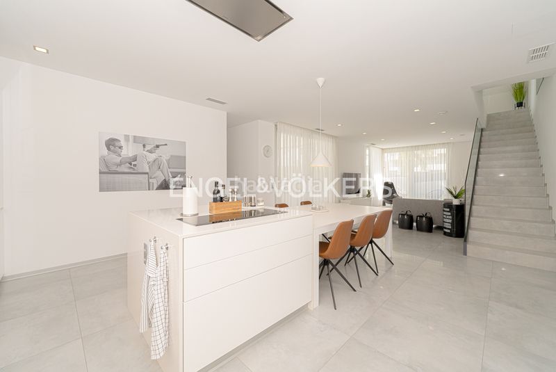 Foto ea35bffe-8bd5-4e43-a7c4-4dbd5603b58c. Casa amb piscina a Golf Bahía Finestrat