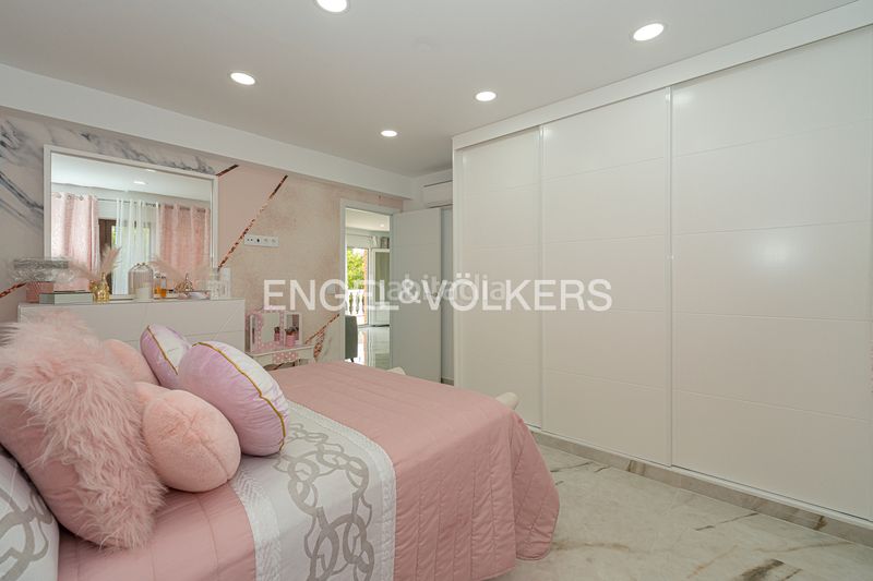 Foto a877fafe-f4c2-4418-856d-47629d6b4fd5. Casa amb piscina a Coloma Nucia (la)