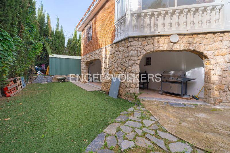 Foto f2416e66-9397-413f-9fdc-c4ee634a7731. Casa amb piscina a Coloma Nucia (la)