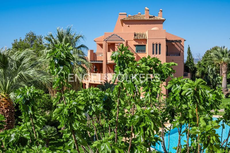 Foto 0ecf4ede-ac4e-4fc2-bff2-669cccc11b00. Apartament amb piscina a Golf Bahía Finestrat