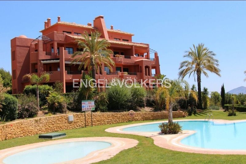 Foto 3b995d8a-0b0b-4508-a4a3-3e38af3a258f. Apartament amb piscina a Golf Bahía Finestrat