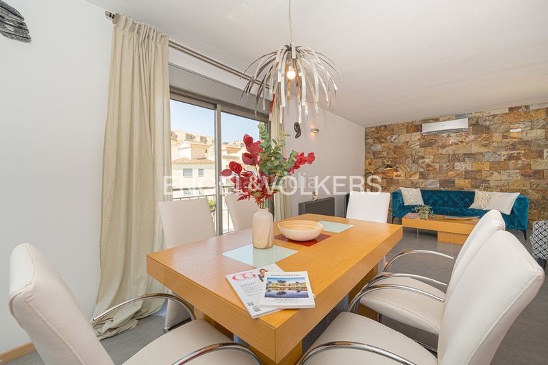 Foto 0ba2eb0c-f61d-4fba-bc80-eb5a9cd6f3c4. Casa amb piscina a Coloma Nucia (la)