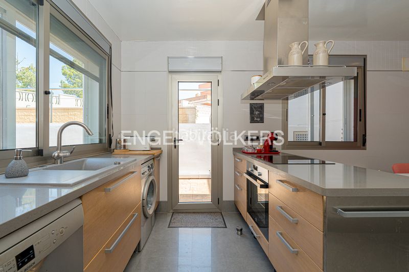 Foto 0fc03296-05e5-4516-9c50-5b594acc2e2d. Casa amb piscina a Coloma Nucia (la)