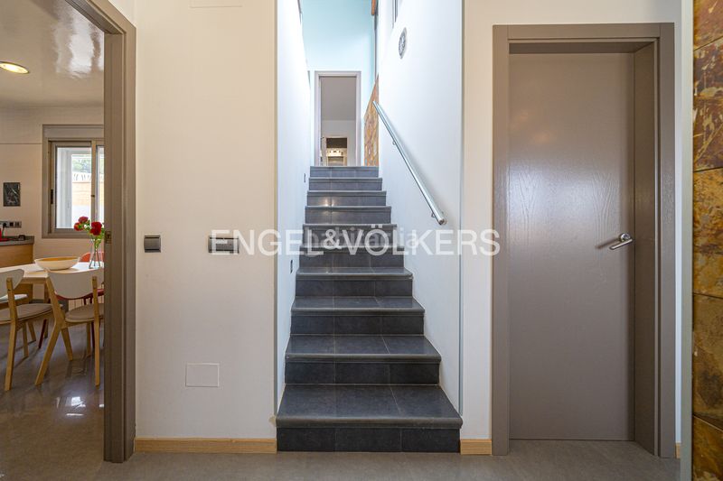 Foto 3a347fd4-3086-4e2c-9175-97e9c4f3d1e0. Casa amb piscina a Coloma Nucia (la)