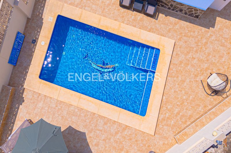 Foto 6e5e9cff-3a86-49f8-aed7-b070291999a1. Casa amb piscina a Coloma Nucia (la)