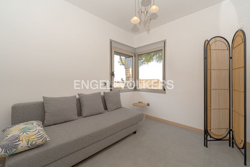 Foto 9eac7c22-f78b-4535-bd40-d56aa00d9aeb. Casa amb piscina a Coloma Nucia (la)