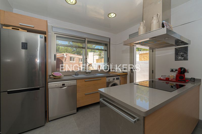 Foto a1209d65-1c34-4885-8bb6-968586a58ddf. Casa amb piscina a Coloma Nucia (la)