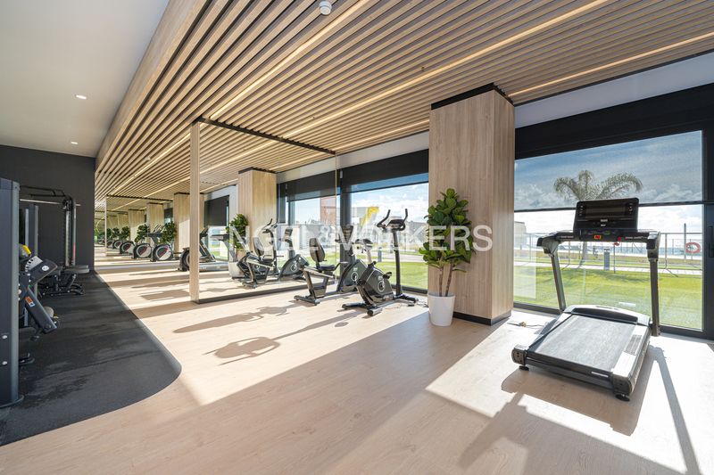 Foto 04ab9c3e-6e62-4719-ae09-5fe949a49617. Apartament amb piscina a Levante Alto Benidorm