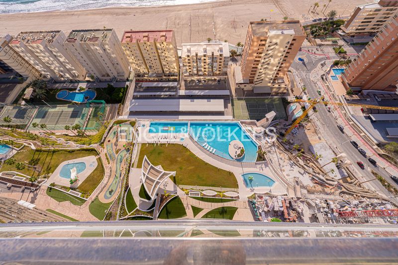 Foto 59ab7c99-49c6-4e33-b449-245d02d96b3c. Apartament amb piscina a Levante Alto Benidorm