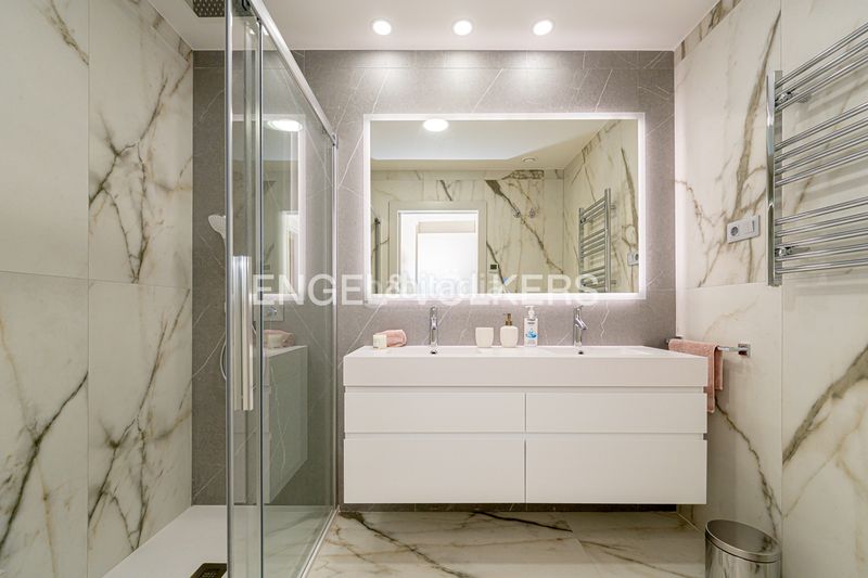 Foto 71ae5a83-151a-4c9f-bf9e-e27f161a3b33. Apartament amb piscina a Levante Alto Benidorm