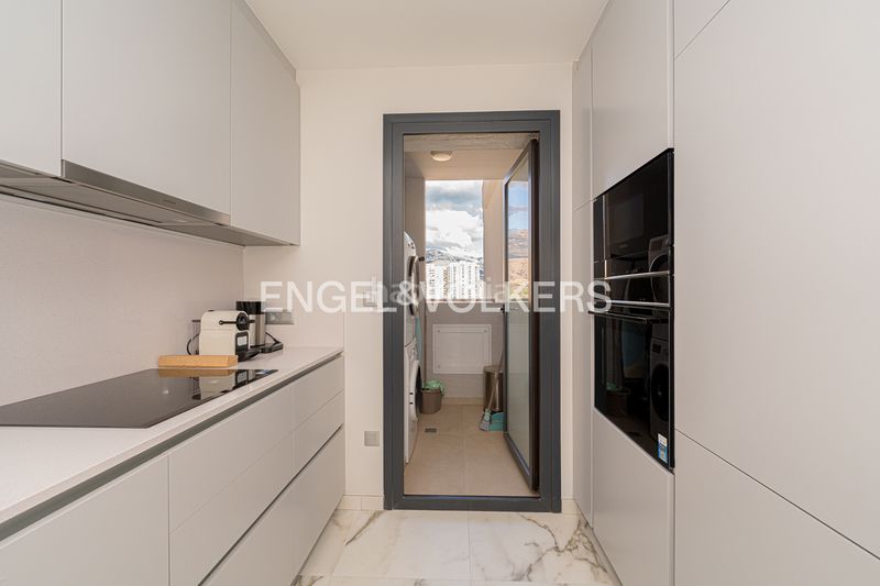 Foto 9500c04c-adfa-405f-9933-aa49f6a27dbb. Apartament amb piscina a Levante Alto Benidorm